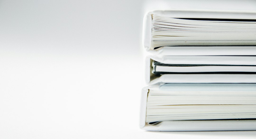 Fascicoli e documenti organizzati per controllare una scadenza EUIPO